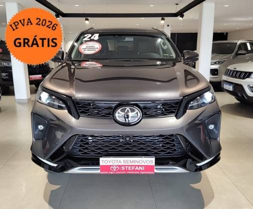 TOYOTA HILUX SW4 2.8 D-4D TURBO DIESEL SRX PLATINUM 4X4 AUTOMÁTICO